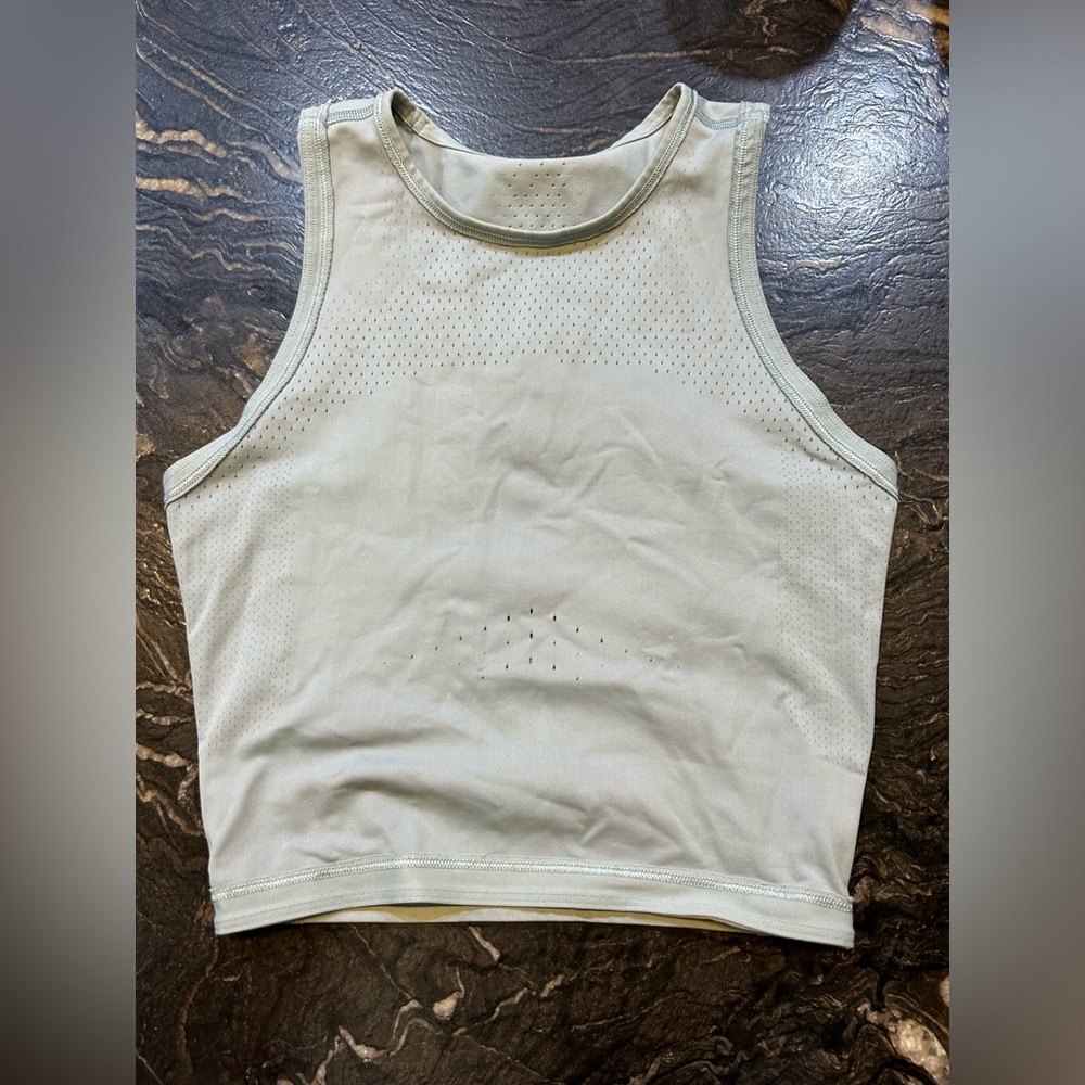Lululemon cropped tight tank, size 4